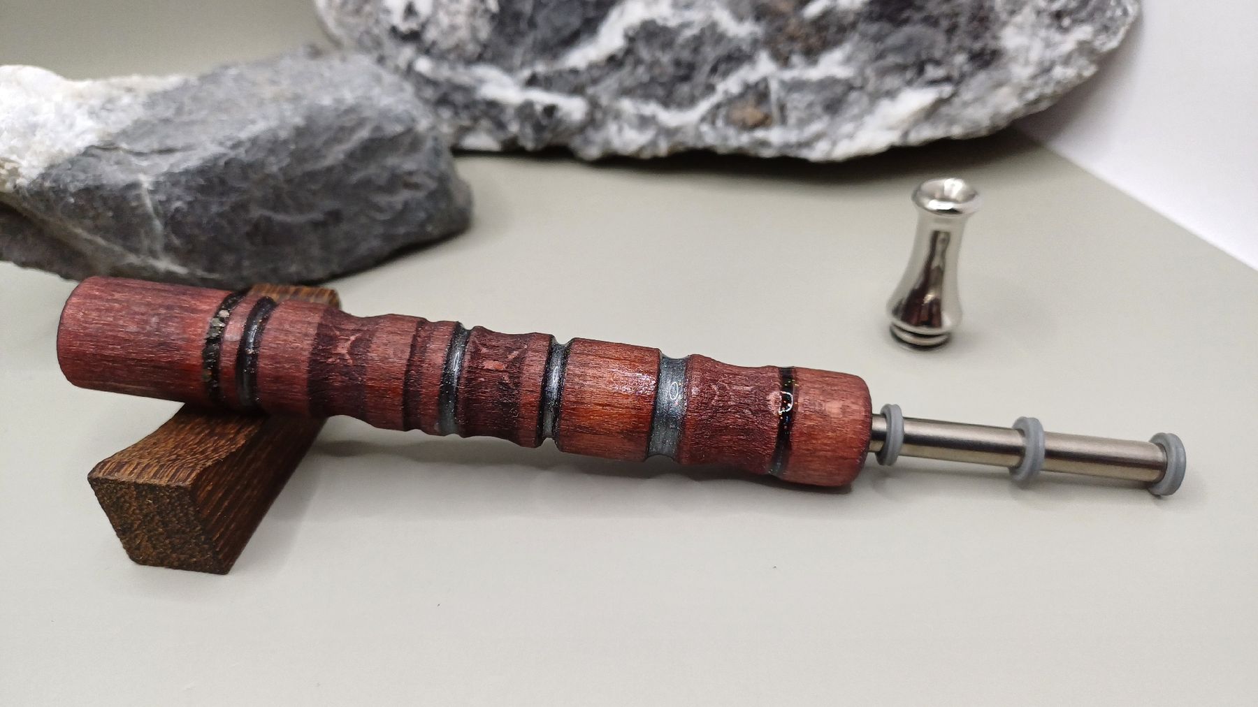 Altri Prodotti per fumatori: Dynavap Mahagoni Style Epoxy Emerald – Nuovo e nell'imballaggio originale da Kloten venduto da Epoxygalaxy.ch 1