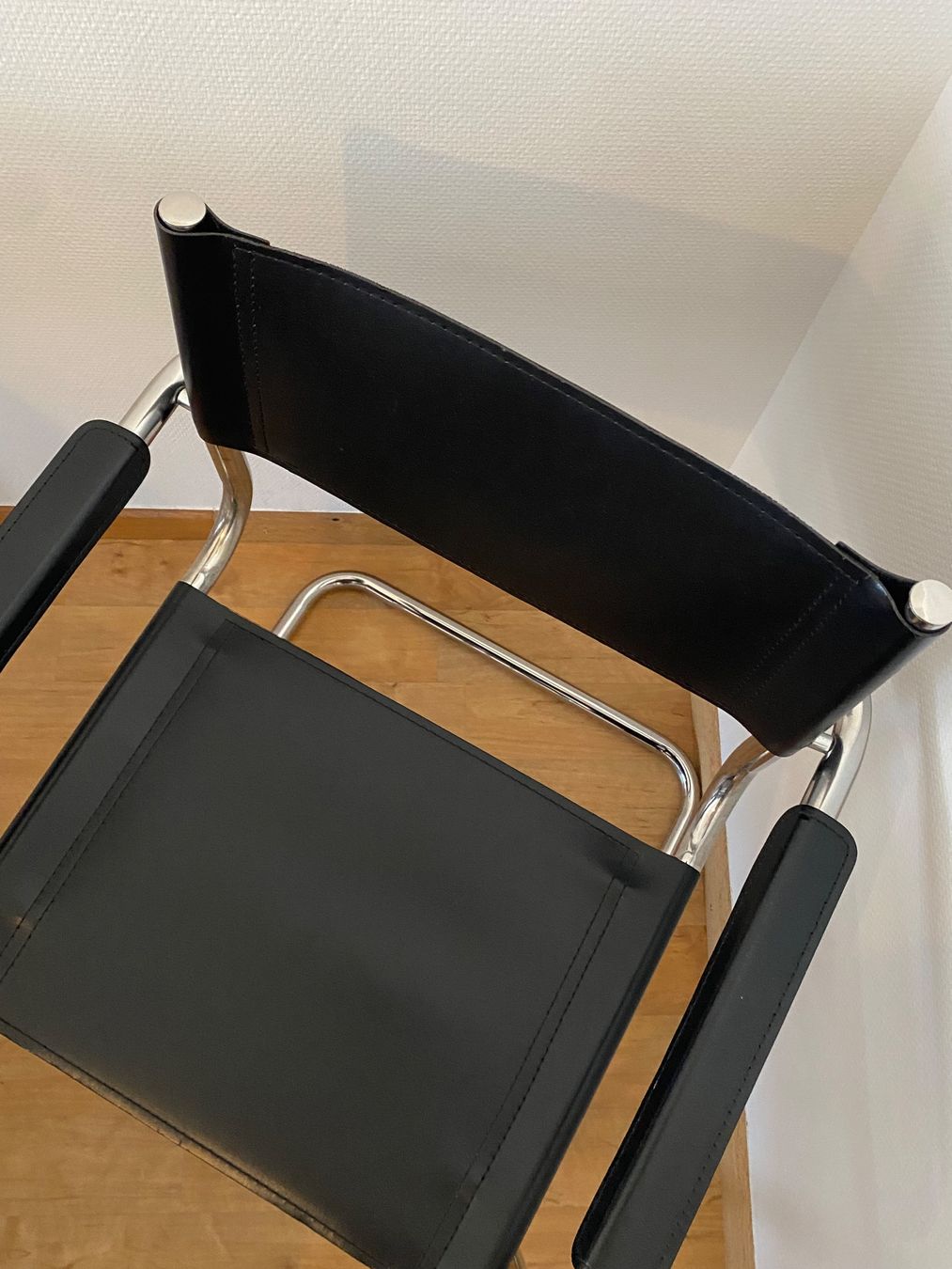 Stühle: Freischwinger schwarz - 2 Stk. – Gebraucht aus Lenzburg von juulees 4