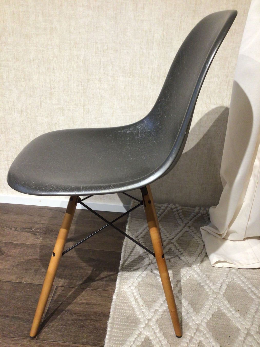 Vitra Sedie: Vitra Fiberglas Side Chair – Usato da arth venduto da Tasalo 2