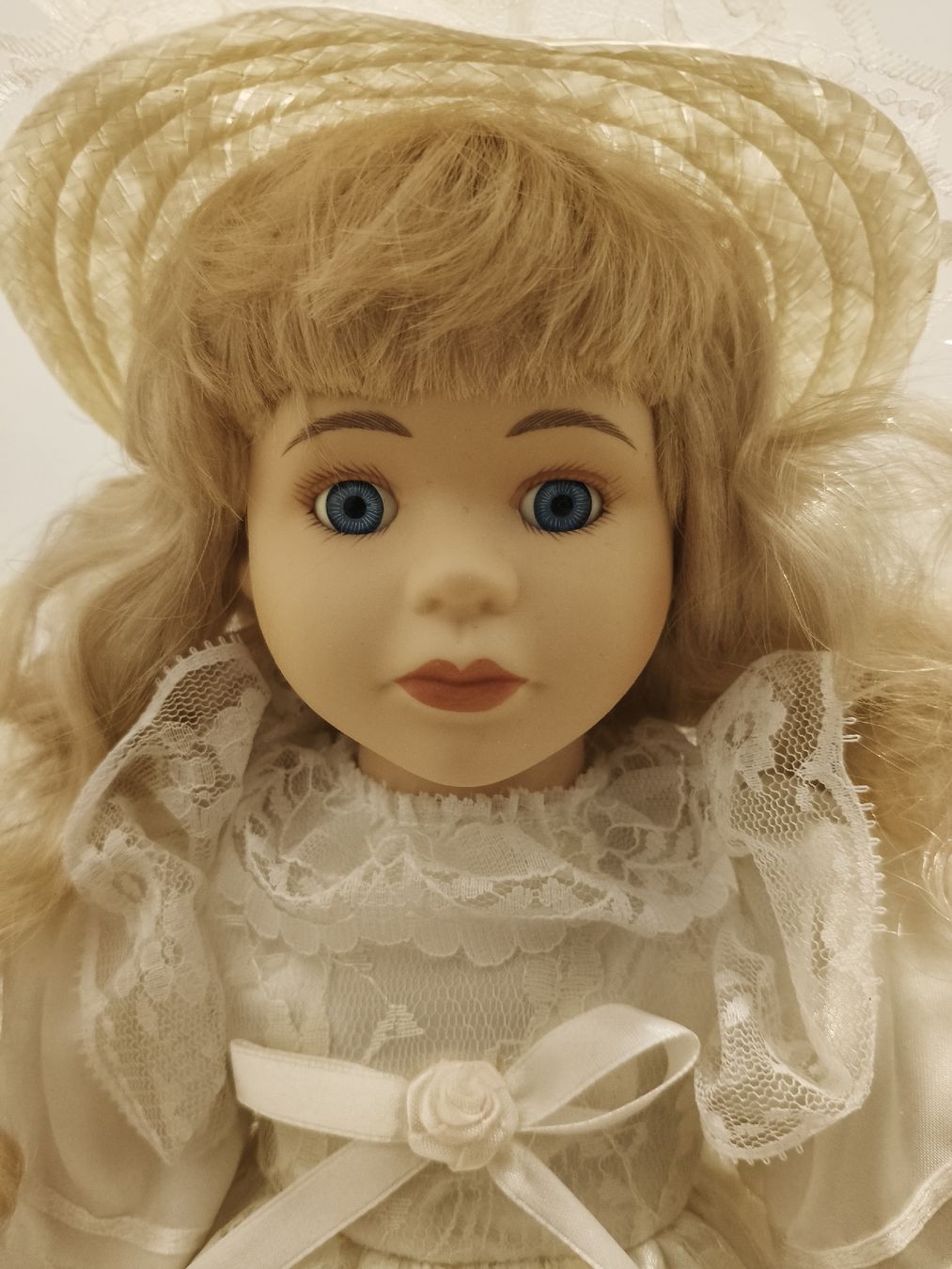 Bambole: Poupée porcelaine – Nuovo (secondo la descrizione) da Monthey venduto da lesaffairesdecamille 1