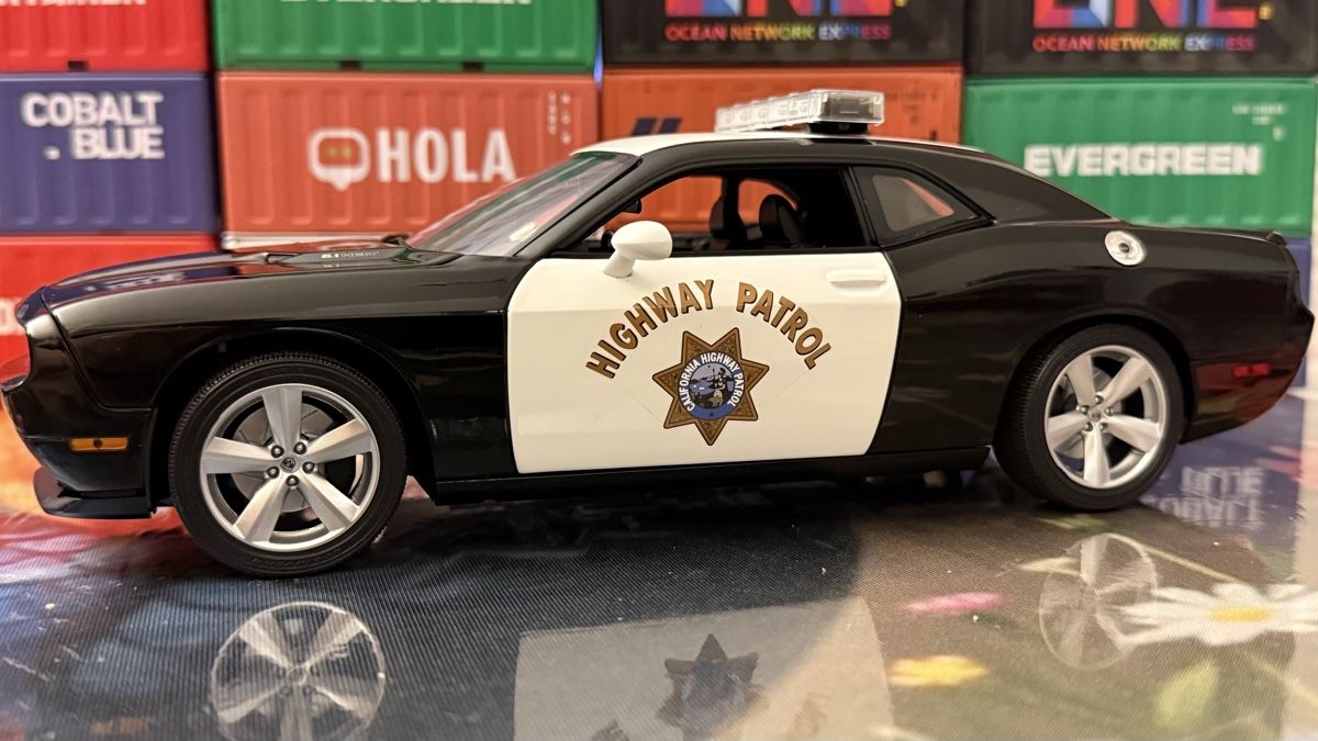 ACME Voitures modèles: Dodge Challenger SRT8 Highway Patrol 1:18 – D'occasion à Basel par Zomeg 2
