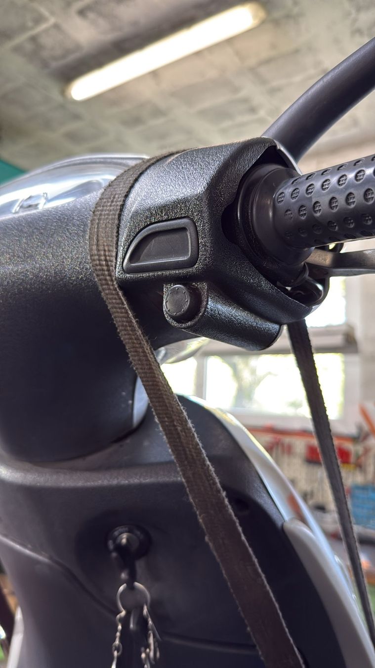 Piaggio Strada: Piaggio Fly 125, Topcase, 8577km – Usato da Safnern venduto da den_v6bt 9