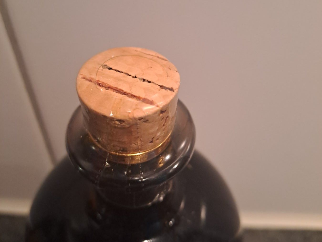 Monkey 47 Spiritueux: Monkey 47 Gin Distiller's Cut 2016 mit Goldring und Box – Neuf avec emballage d'origine à Elsau par Kellerraeumung 5