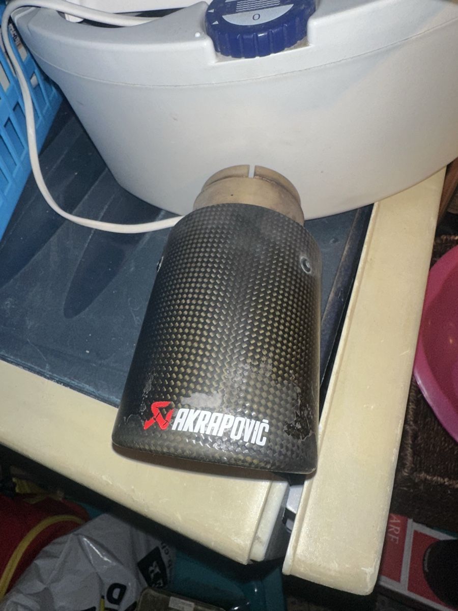 Auspuffanlagen: Akrapovic Auspuffblenden – Gebraucht aus Muri b. Bern von RealM73 2