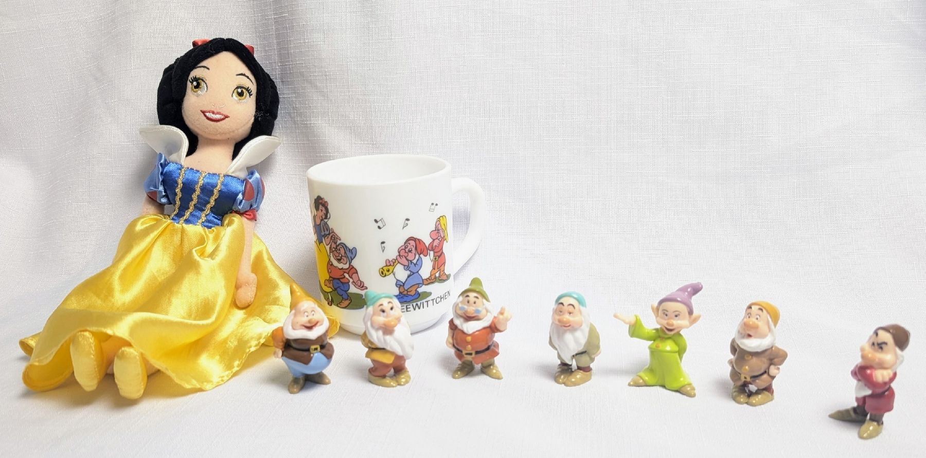Disney Statuette: DISNEY SET SCHNEEWITTCHEN UND DIE 7 ZWERGE – Nuovo (secondo la descrizione) da Wängi venduto da ABIZONE-86