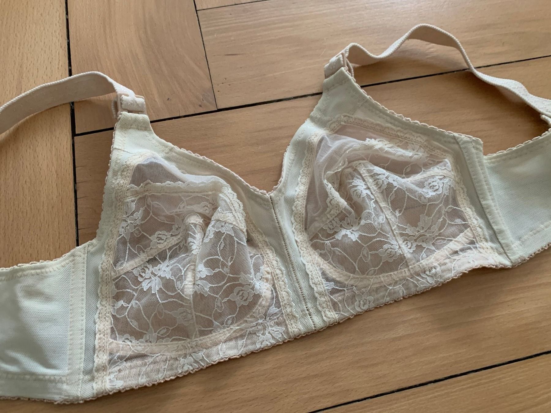 Sonstige Unterwäsche: Spitzen BH crème - 75-80B – Gebraucht aus Zürich von Diazaio 1
