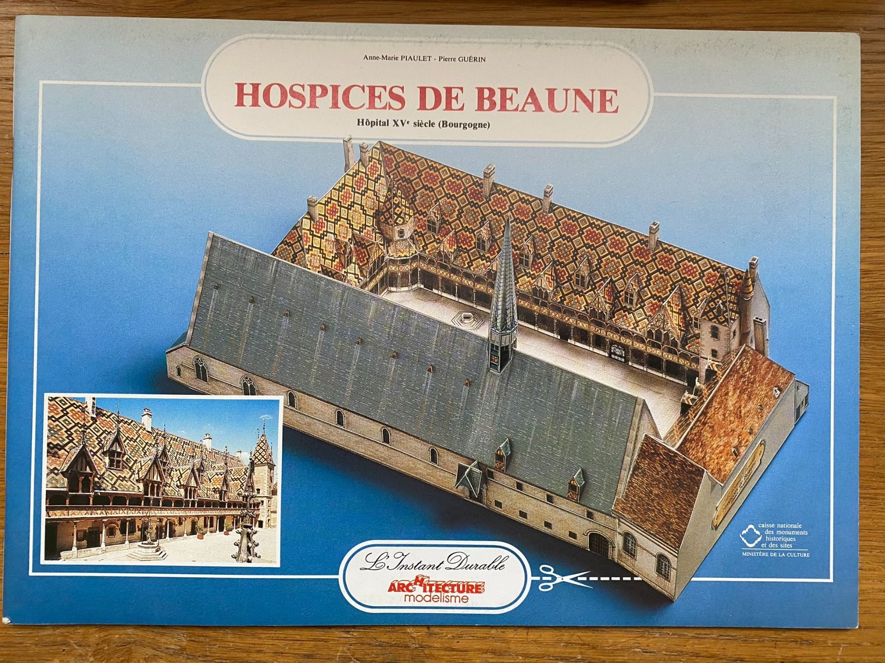 Bastelsets: Maquette Bastelbogen Hospices de Beaune 1:250 – Neu (gemäss Beschreibung) aus Spiez von Mlandcruiser