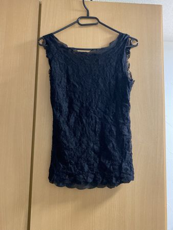 Schickes schwarzes Spitzen Top, ideal für den Sommer!