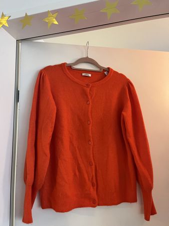 Stylische Strickjacke im Sezanne style