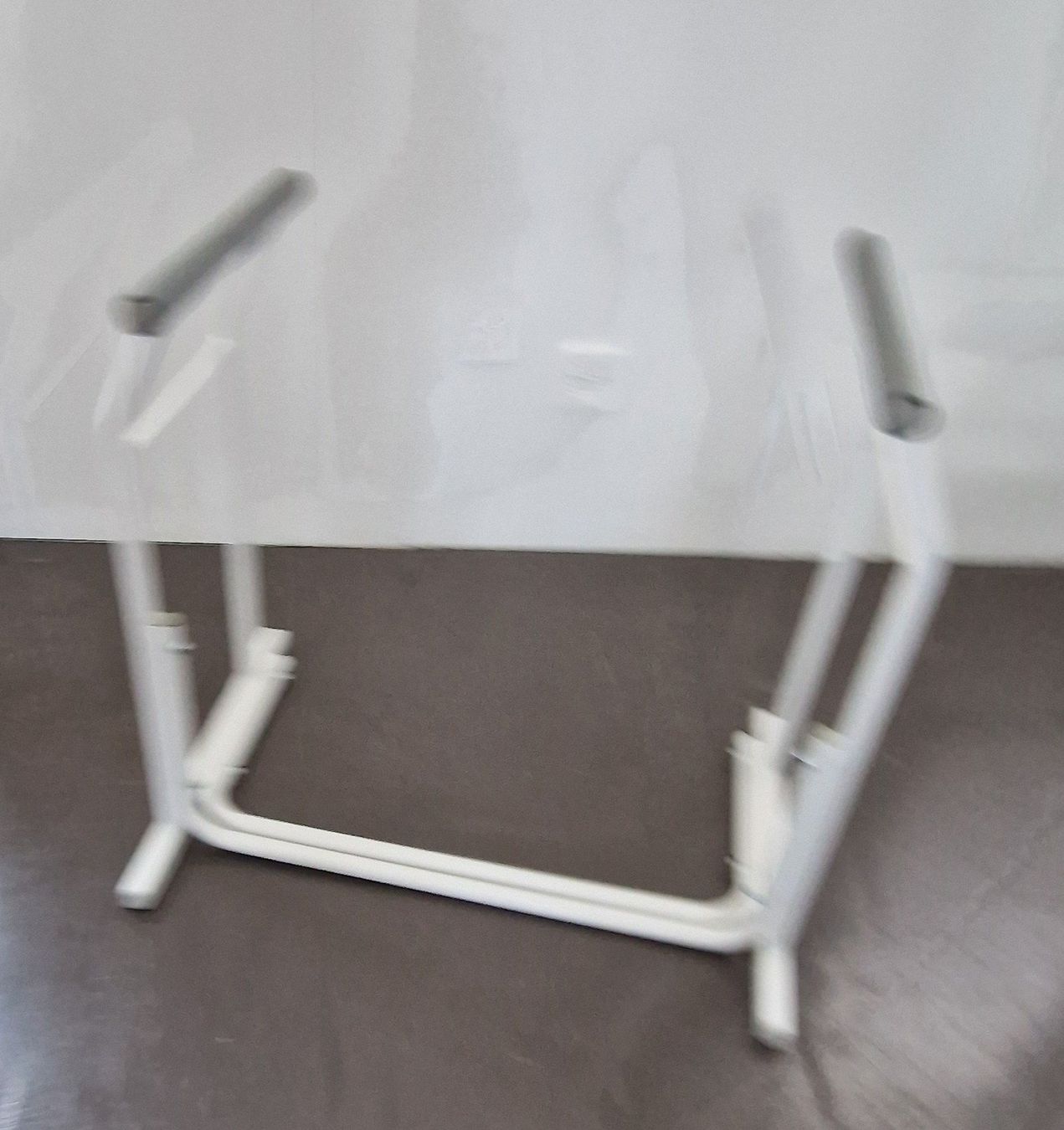 Supporti a parete: WC Auf Steh Hilfe    Nr. 7 – Usato da Niederbipp venduto da Trude04 1