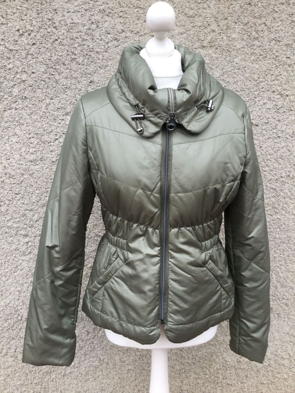 Giacche: Veste/Doudoune vert kaki SPOOM new – Nuovo (secondo la descrizione) da Agiez venduto da chouchanelle
