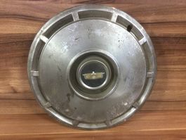 Alte Originale Radkappe von Chevrolet für Werkstatt Deko