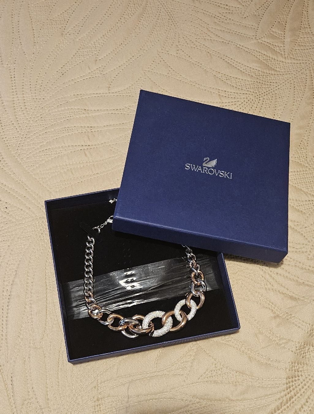 Swarovski Catenine: Swarovski Kette, neuwertig, mit Box – Nuovo e nell'imballaggio originale da Hellbühl venduto da Oki_doki