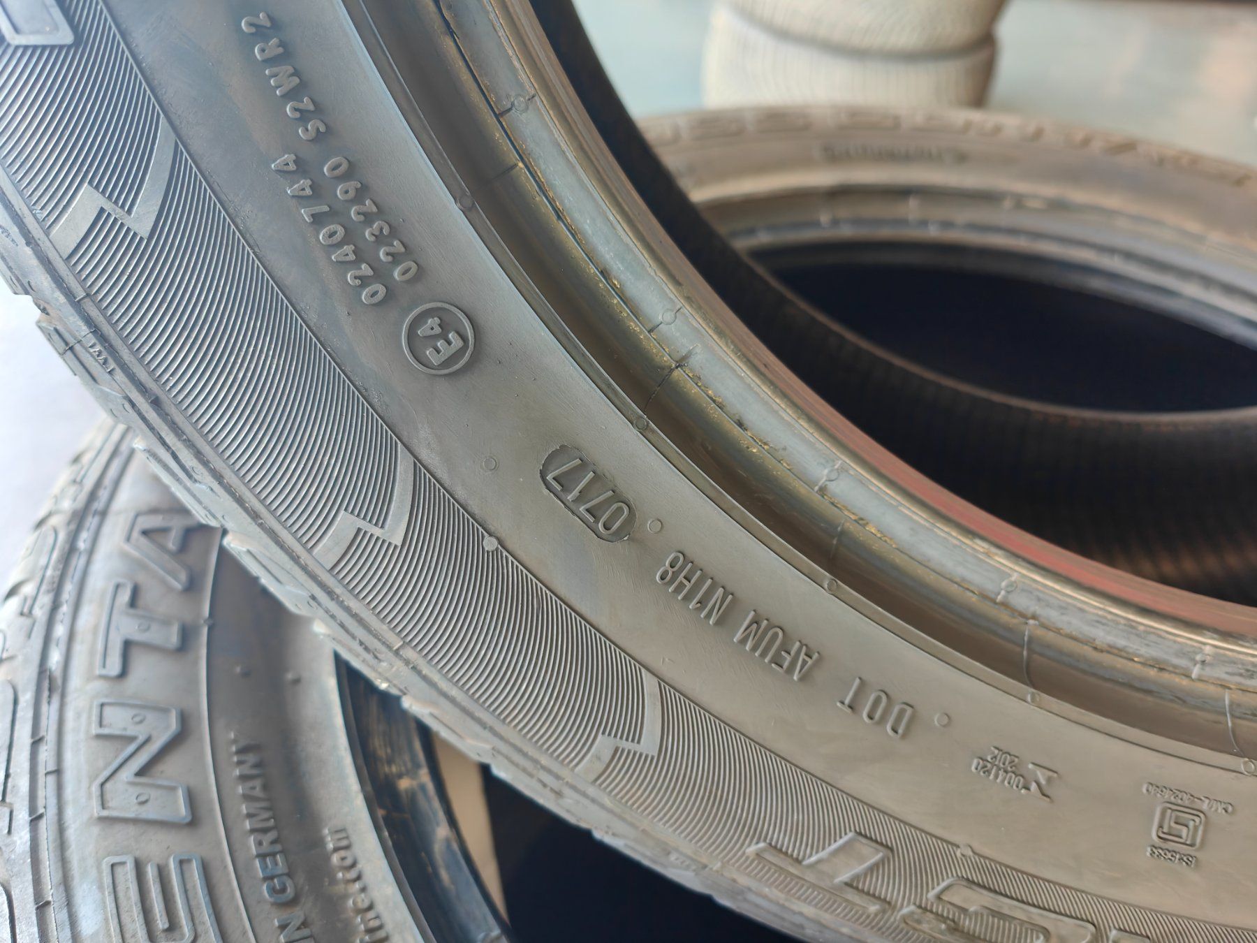 Continental Pneumatici & Ruote complete: 265/50 R20 Sommerreifen – Usato da Oberengstringen venduto da Reifen-Lagerverkauf 2