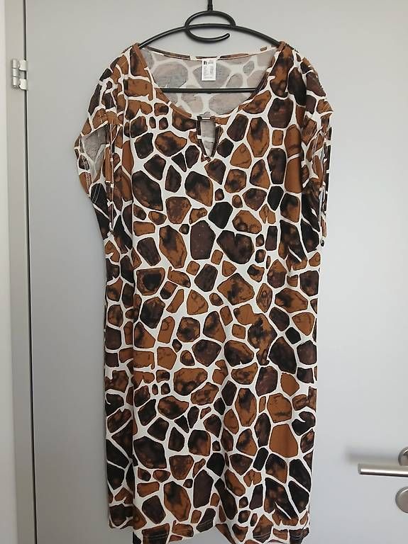 Kleider: Sommerkleid Gr. 38 – Gebraucht aus Flawil von August023