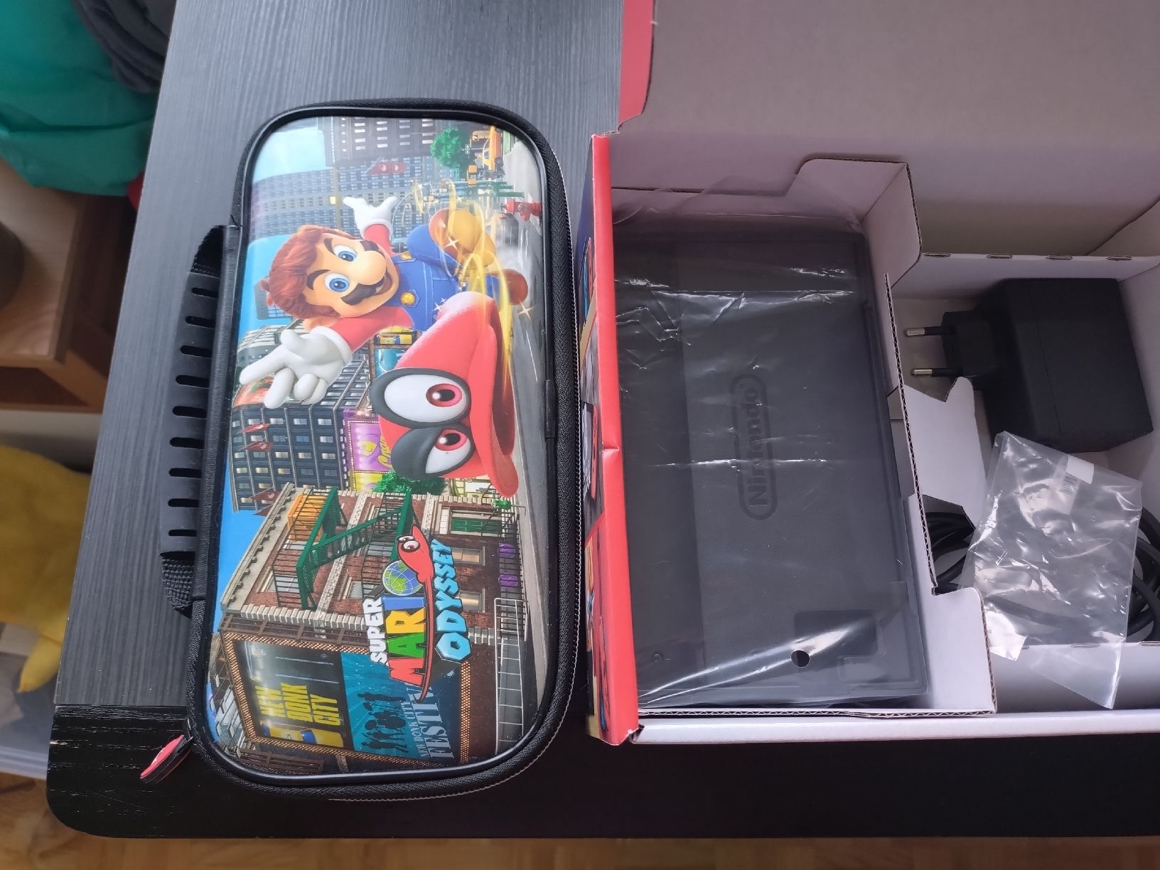 Nintendo Console: Nintendo Switch + Housse de protection – Usato da Lutry venduto da MorgiiS 2