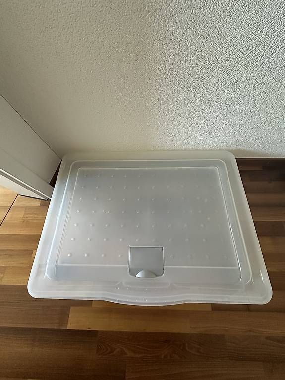 Behälter & Ähnliches: Plastik-Box auf Räder, stapelbar – Gebraucht aus Hochfelden von sus_776p 1