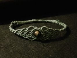 handgemachtes Makramee Armband mit Falkenauge