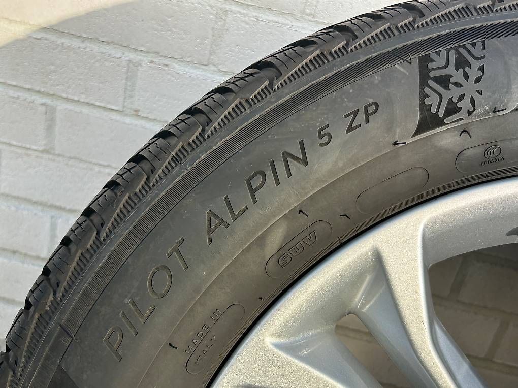 Pneumatici & Ruote complete: Original BMW Winterkompletträder 18" – Usato da Zug venduto da A1L-B 3