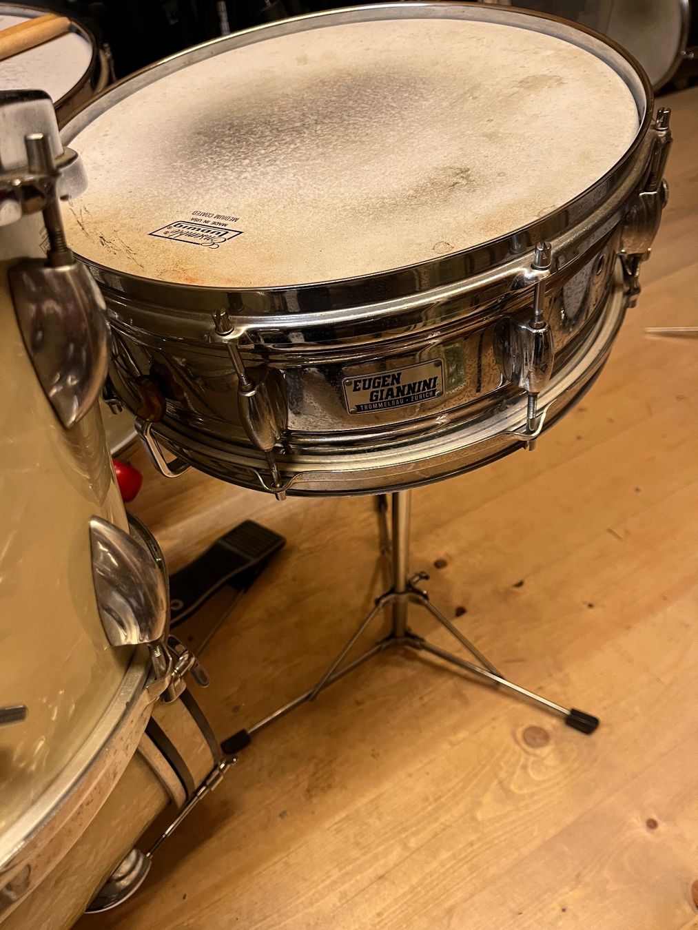 Strumenti musicali: Schlagzeug Set Eugen Giannini (Babuschka) – Usato da Movelier venduto da Sww 2