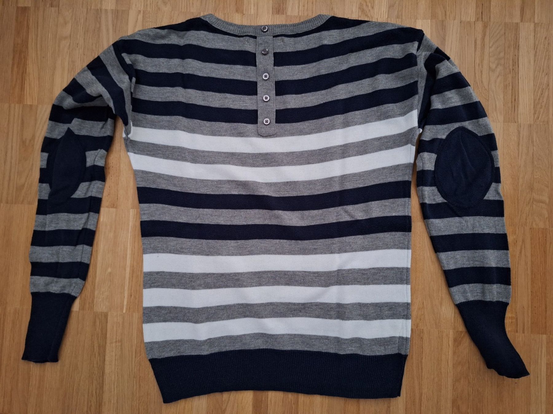 Pullover & Sweatshirts: Pullover – Gebraucht aus Einsiedeln von kiphrajaya