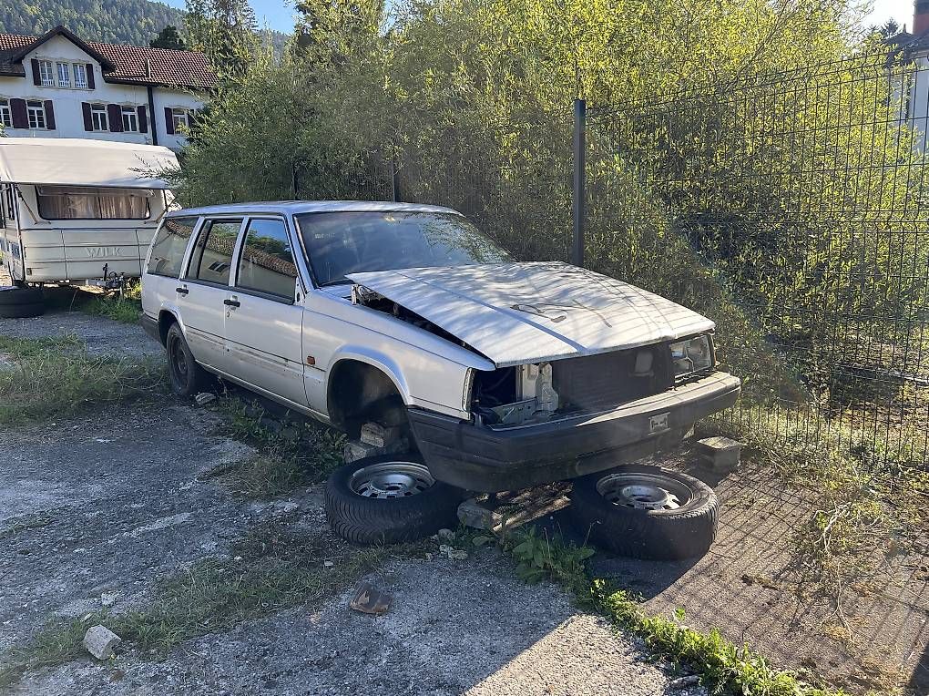 Tutti pezzi di ricambio auto: Pièce Volvo 940 – Usato da Fleurier venduto da danimani 2