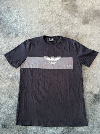T-Shirt Emporio Armani Grösse M-super Zustand!
