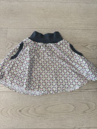 Jolie jupe VIVIV. / Taille 4ans/ Comme neuve 2023