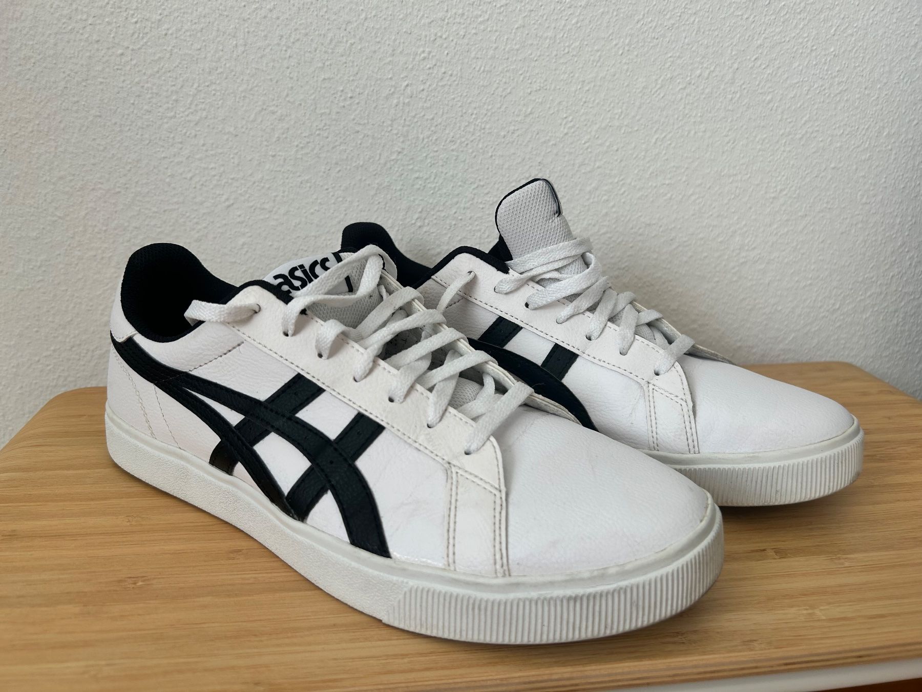 Asics Chaussures hommes: Asics Sneakers Classic - Weiss Grösse 44 – D'occasion à Biel/Bienne par ste_8vdy 1