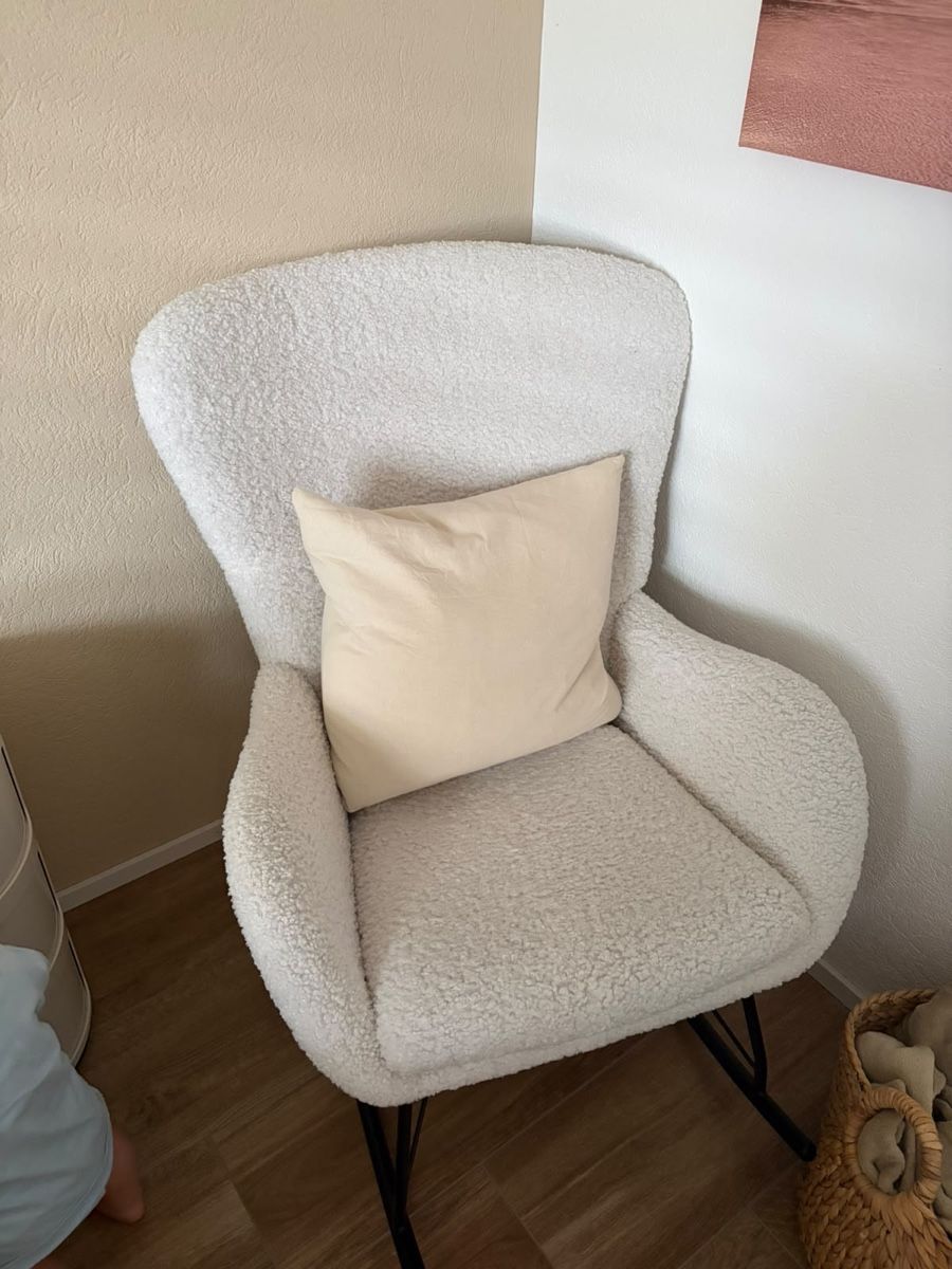 Beliani Sessel: Schaukelsessel ANASET Bouclé Hellbeige – Gebraucht aus Sutz von charis1411 1