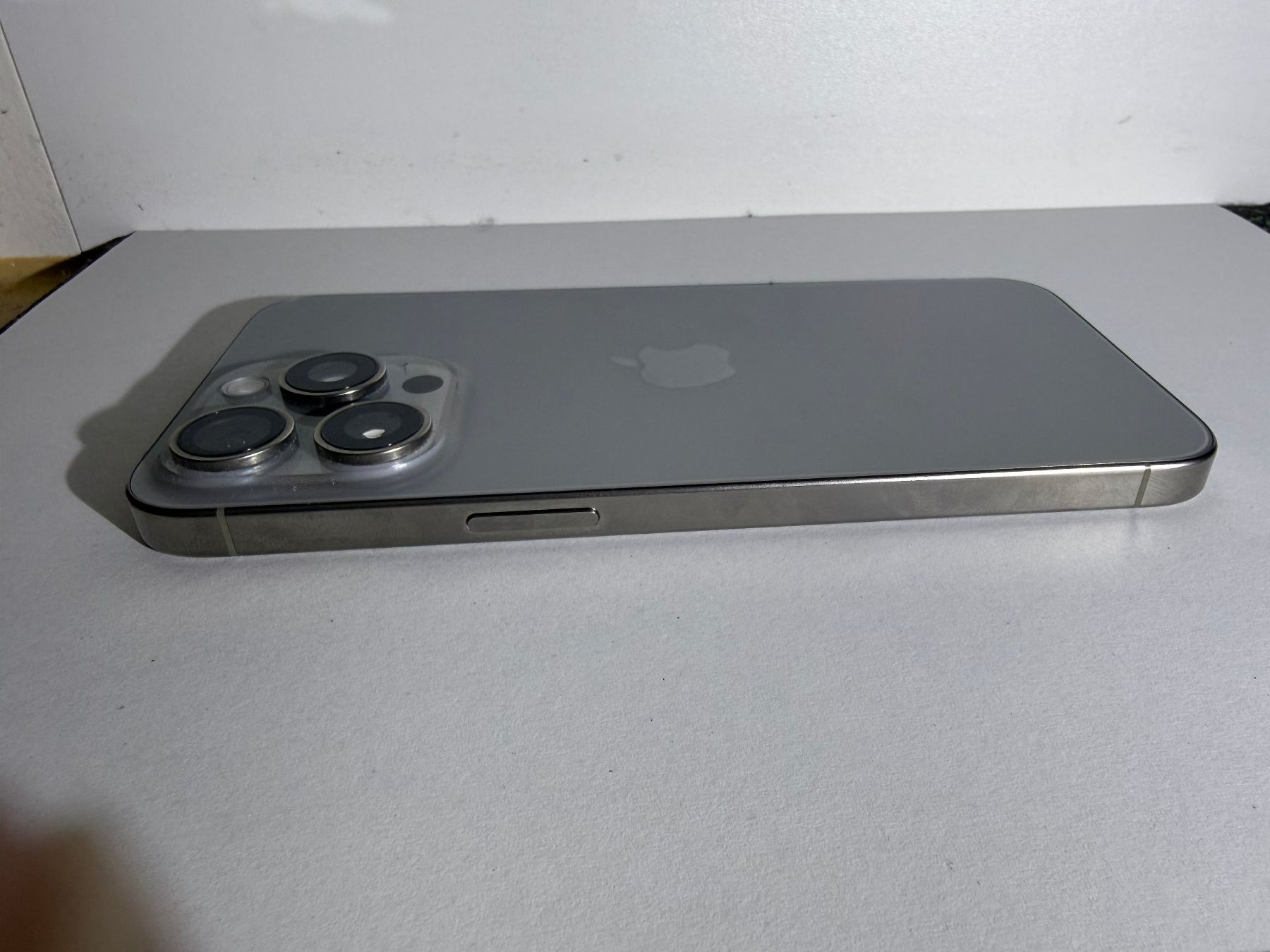 Apple Telefoni cellulari / Smartphones: iPhone 15 Pro Max / 512 GB – Usato da Wallisellen venduto da Flying_alphorn 2