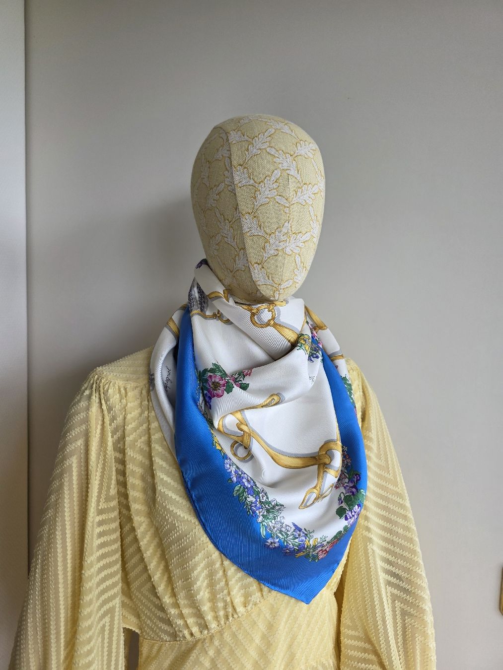 Gucci Foulards & écharpes: Gucci Seidentuch 86 × 86 cm – D'occasion à Zürich par LIMAR 8