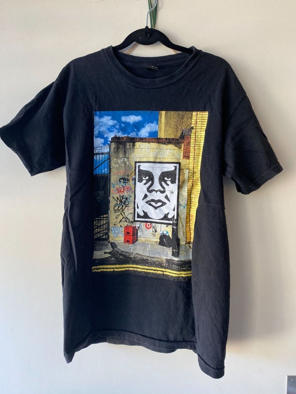 Obey T-shirt: Obey T-Shirt – Nuovo (secondo la descrizione) da Bern venduto da jbern3012