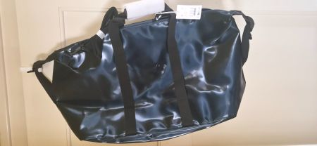 Rains Hilo Weekend Bag W3 – Dunkelblau (glänzend, neu)