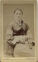 CDV J. Enard, Porrentruy, Delemont - Frau, Mode