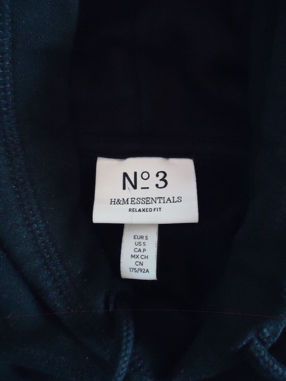 H&M Pulls & Sweat-shirts: Schwarzer Hoodie von H&M , Gr. S, Relaxed Fit – D'occasion à Thun par Nortshore0 1