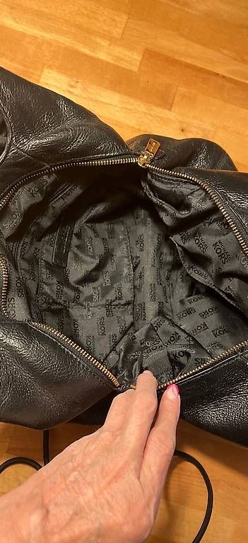 Michael Kors Borse da donna: NEUWERTIG***M. KORS TASCHE***ECHT LEDER SCHWARZ*** – Nuovo (secondo la descrizione) da Zürich venduto da Ceca52 4