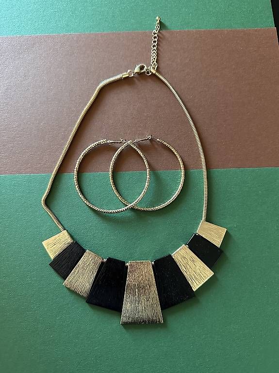 Altri gioielli: Schmuckset schwarz-gold – Usato da Worb venduto da Sab.ha