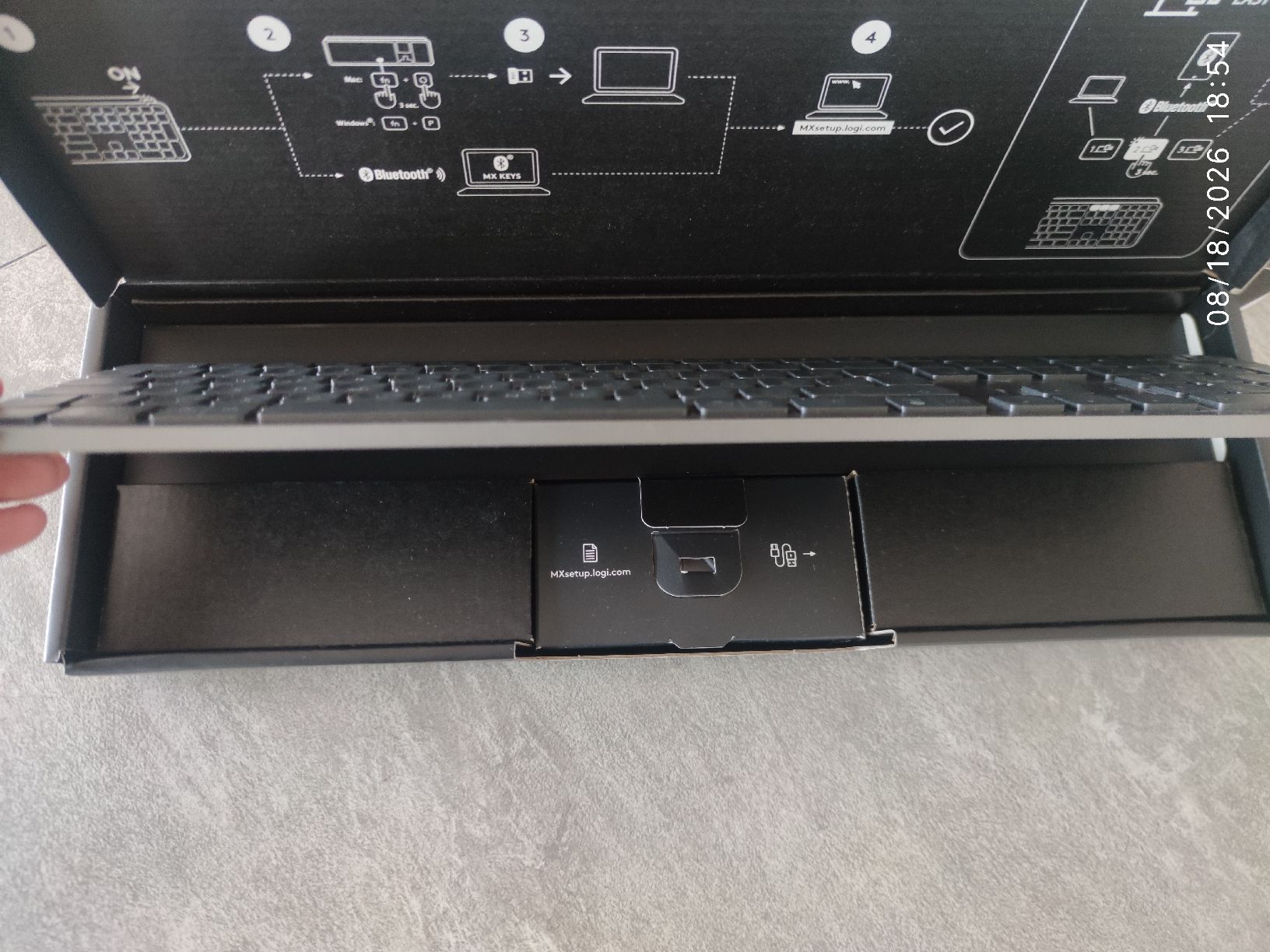 Logitech Claviers: Logitech MX Keys Plus – Neuf (Voir description) à Neuchâtel par Houssam_kourdache 4