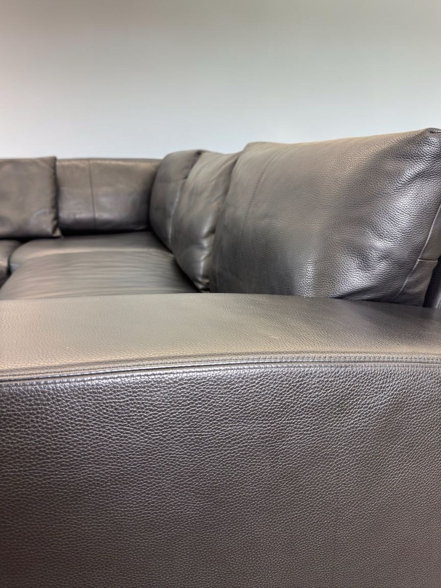 Sofas: Ecksofa Dreipunkt aus schwarzem Nappaleder – D'occasion à Fehraltorf par Sofalab.swiss 4