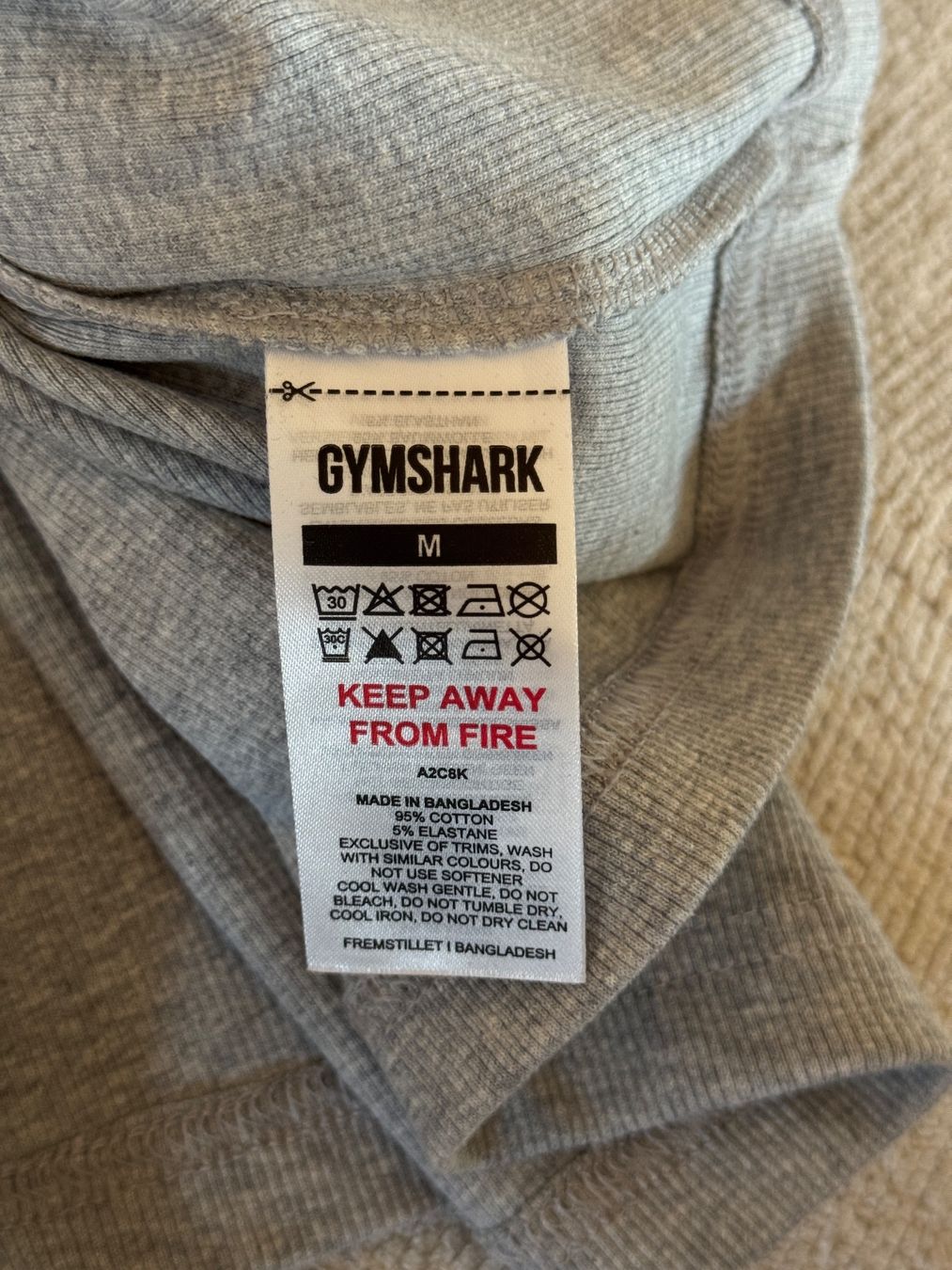 Gymshark T-shirt: Gymshark | T-Shirt – Nuovo (secondo la descrizione) da Horgen venduto da onur_5 4
