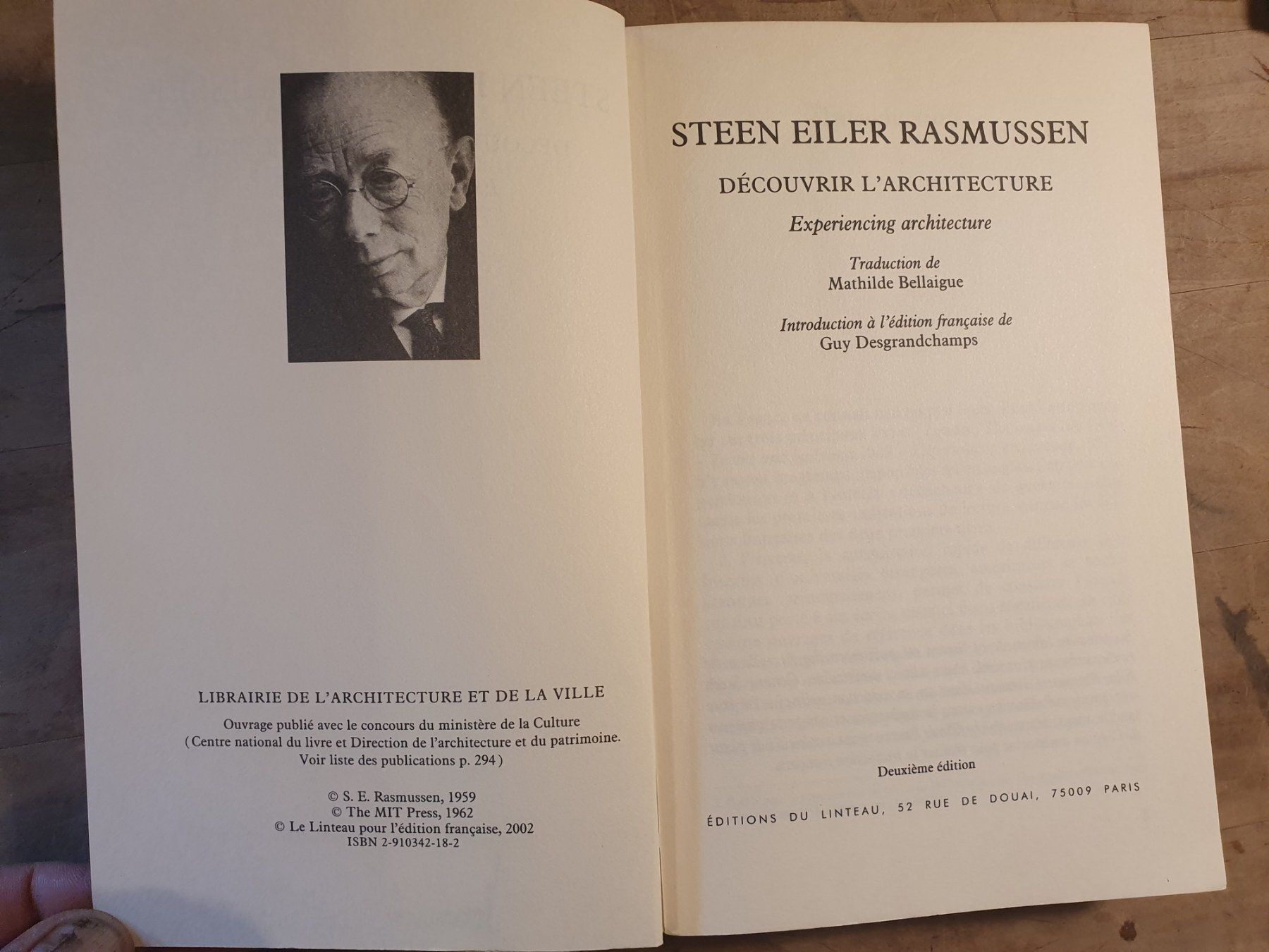 Libri: Decouvrir lArchitecture Steen Eiler Rasmussen Litenau – Usato da Zürich venduto da loosebone 1