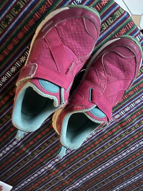 Schuhe für Jungen: Baskets taille 33-34 – Neu und originalverpackt aus Plan-les-Ouates von Kiss-bodolay 2