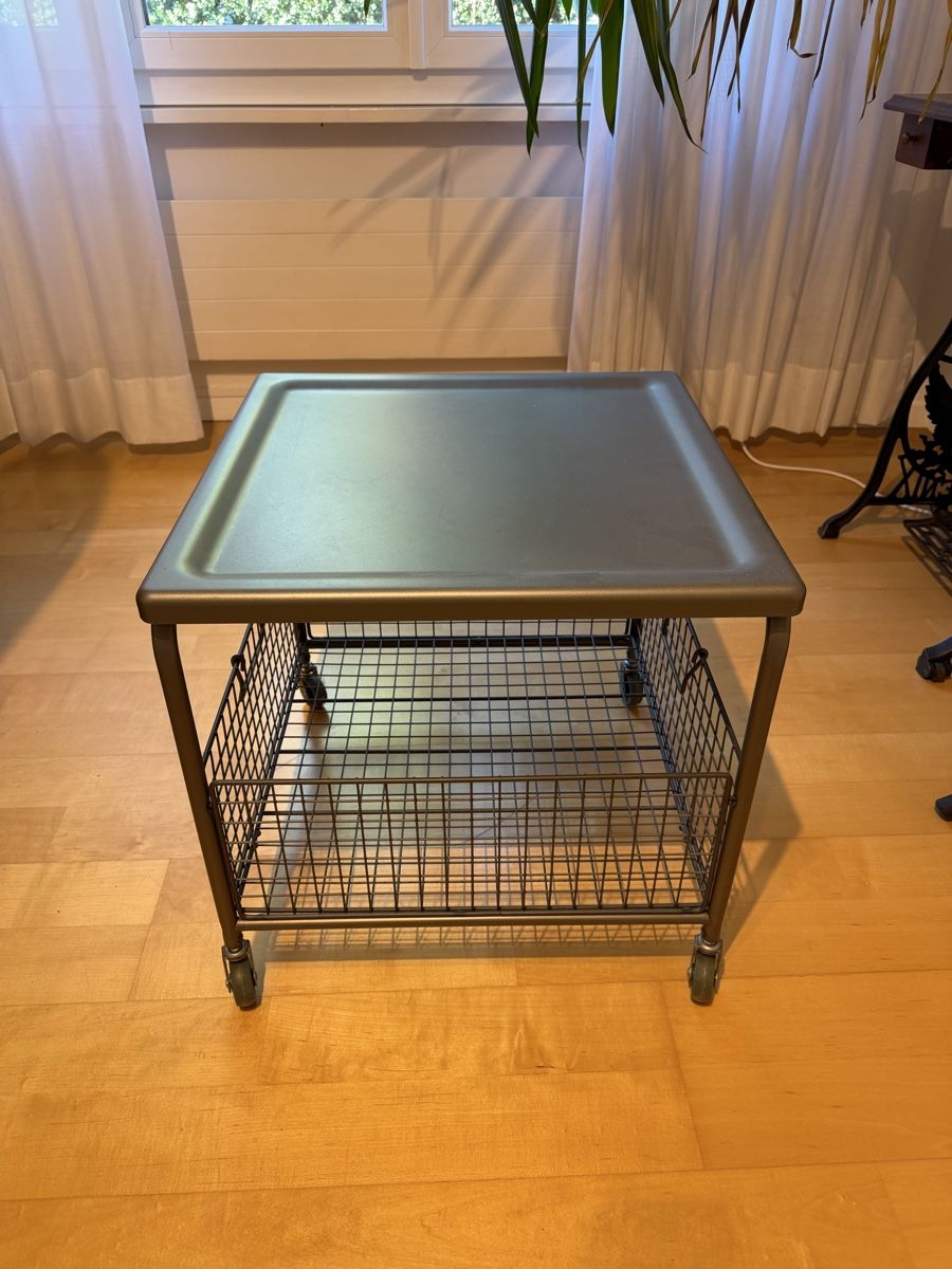 Tavoli: IKEA roller table – Usato da Allenwinden venduto da Ald1985
