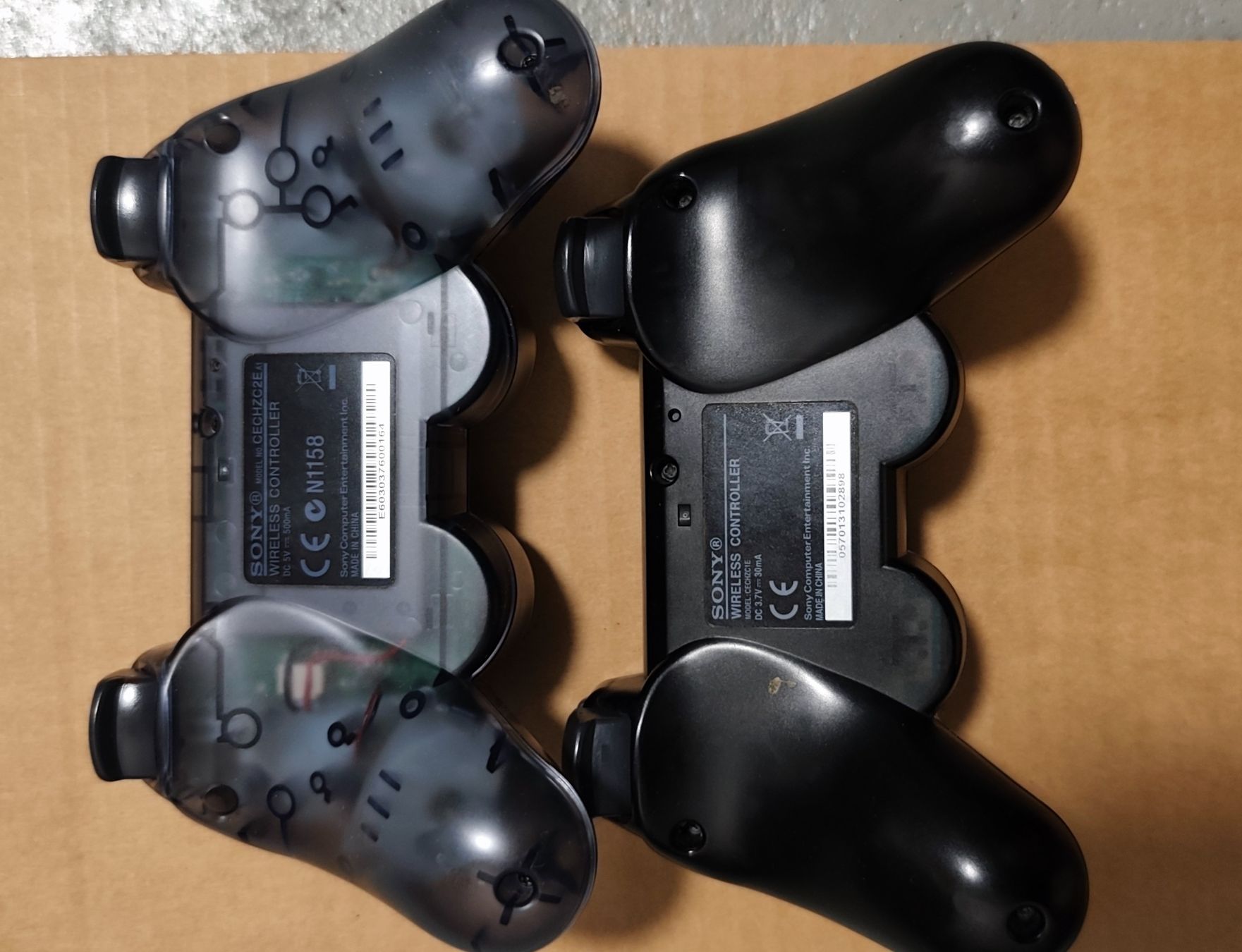 Sony Controller: SONY DualShock 3 Controllers 2x Black Wireless Gamepads – Usato da Zollikofen venduto da okjass 1