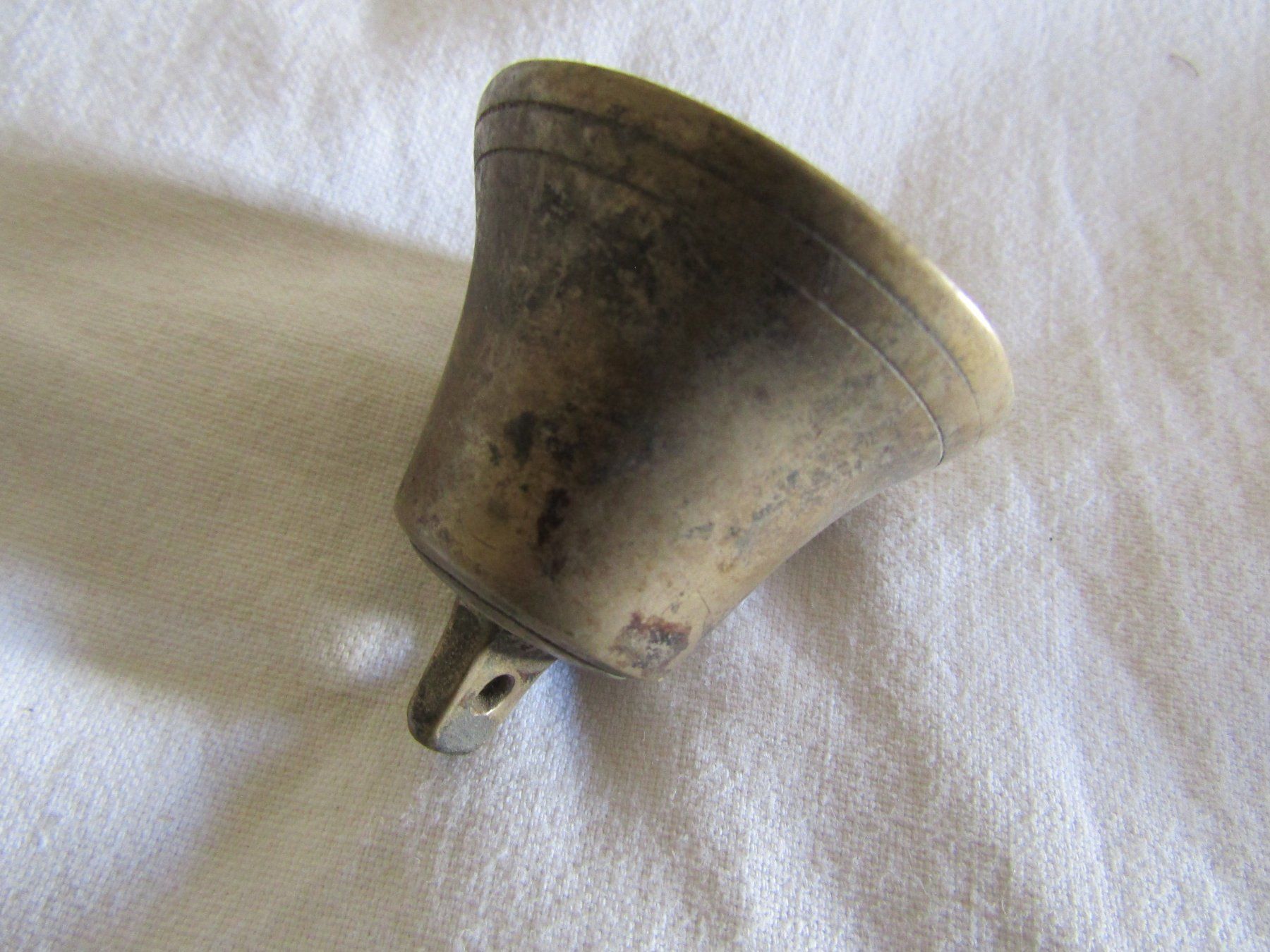Campanacci mucche: kleine alte Glocke                                   (Nr.60) – Usato da Herzogenbuchsee venduto da Winigo 2