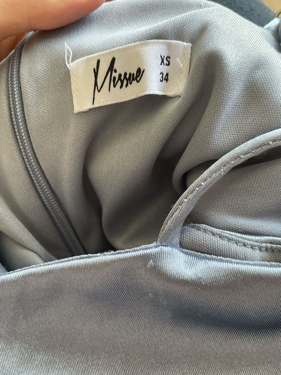 Kleider: Missue Silver Mini Dress XS – Gebraucht aus Lenzburg von sad_8mbt 1
