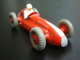 Dinky Maserati F1  racing car Nr 231 rot Nr 9 alt rar