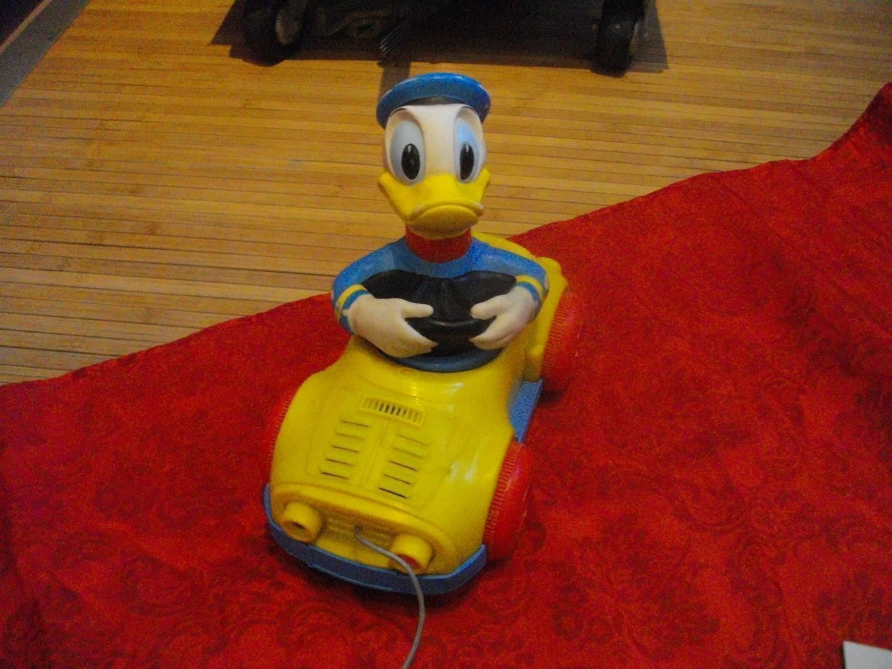 Disney Statuette: Altes Donalt Duck-Auto – Usato da Zürich venduto da protea59