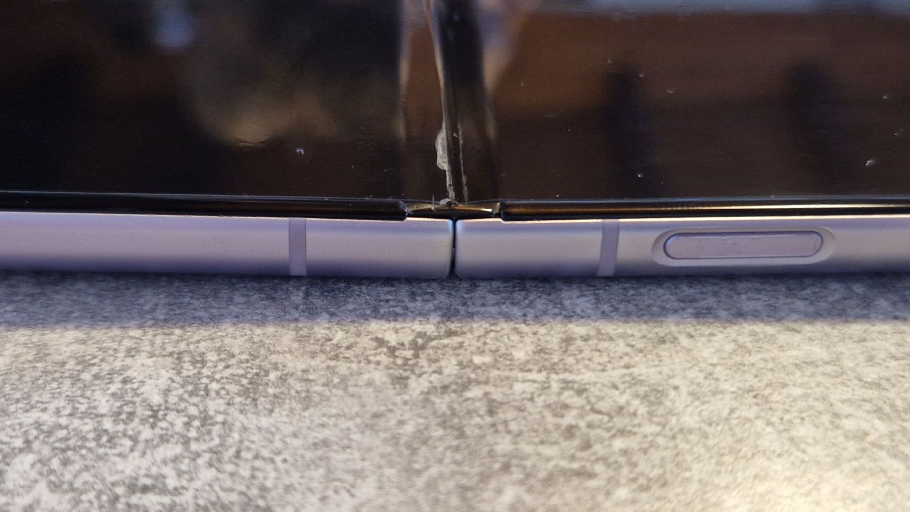 Samsung Telefoni cellulari / Smartphones: Samsung Z Flip 3 – Usato da Ried-Brig venduto da andygabykevin 3